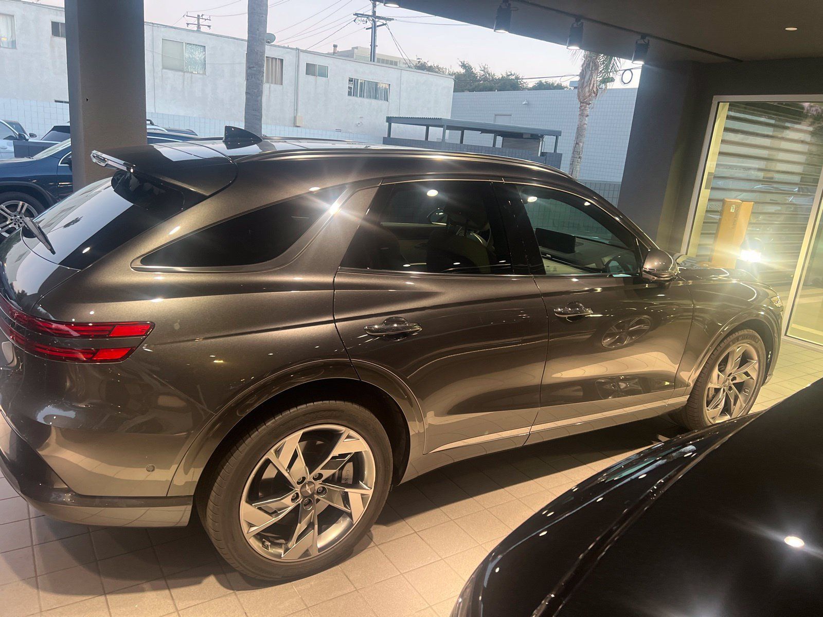 Used 2023 Genesis Electrified GV70 AWD/4WD image 8