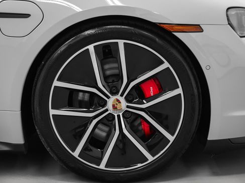 New 2026 Porsche Taycan GTS image 18