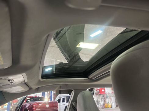 Used 2014 Toyota Camry XLE FWD image 24