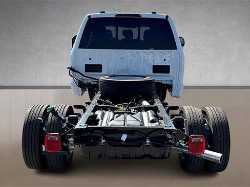 New 2026 Ford F550 4x4 Crew Cab Super Duty w/ XL Chrome Package image 4