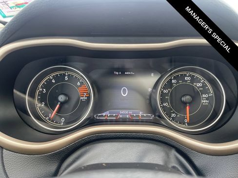 Used 2018 Jeep Cherokee Limited AWD/4WD image 21