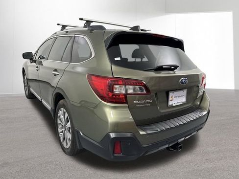 Used 2018 Subaru Outback 3.6R Touring AWD/4WD image 31