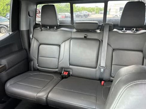 Used 2021 Chevrolet Silverado 1500 LT Trail Boss w/ Convenience Package II AWD/4WD image 6