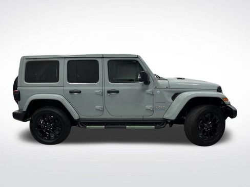Used 2024 Jeep Wrangler Unlimited Sahara image 2