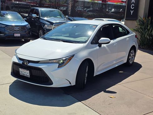 Used 2022 Toyota Corolla LE image 7