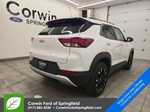 Used 2023 Chevrolet TrailBlazer LT w/ Convenience Package image 4