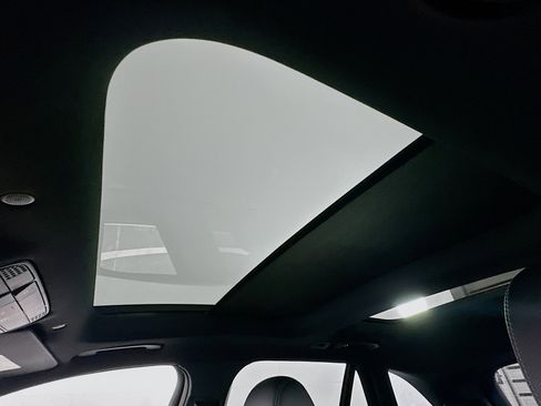 Used 2022 Mercedes-Benz GLC 300 GLC 300 w/ Premium Package Lite image 26