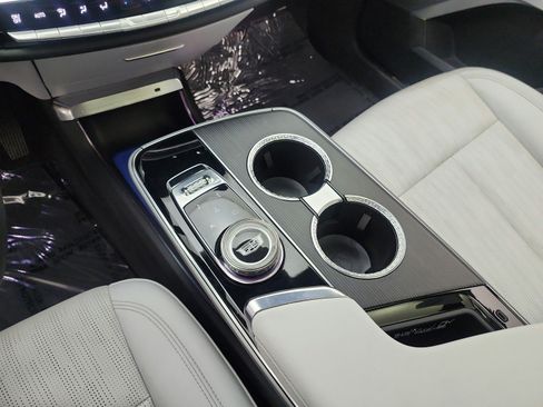 Used 2024 Cadillac Lyriq Luxury RWD image 13