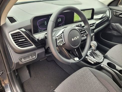 New 2026 Kia Seltos S FWD image 9