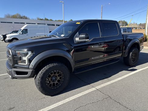 Used 2017 Ford F150 Raptor w/ Equipment Group 802A Luxury image 5