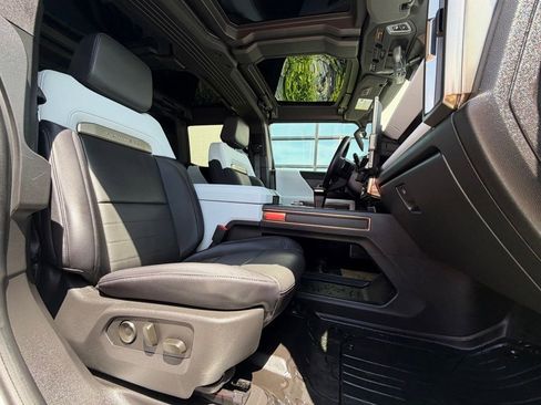 Used 2025 GMC Hummer EV 3X AWD/4WD image 20