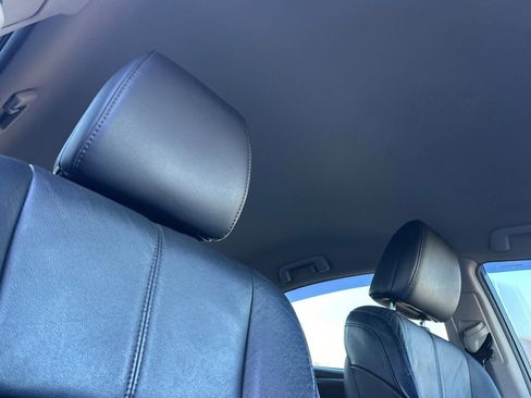 Used 2013 Toyota Avalon Limited image 18