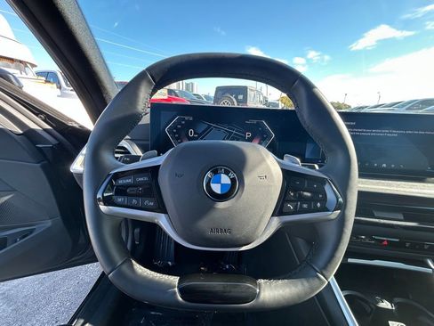 Used 2025 BMW 330i Sedan image 19