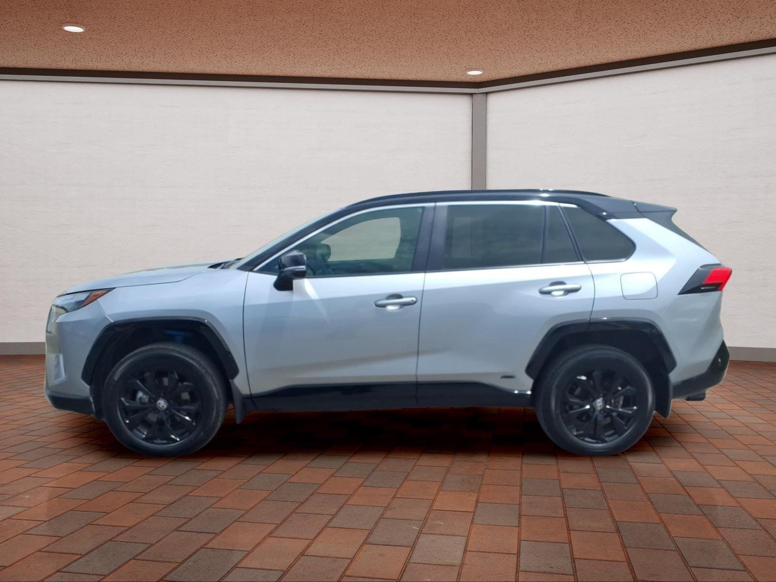Used 2024 Toyota RAV4 XSE w/ Advanced Technology Package AWD/4WD image 5