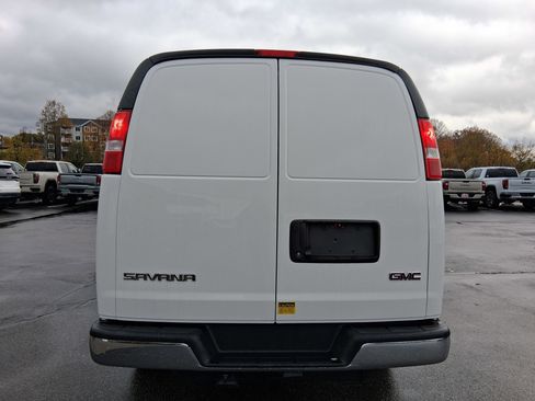 New 2025 GMC Savana 3500 w/ Driver Convenience Package image 8