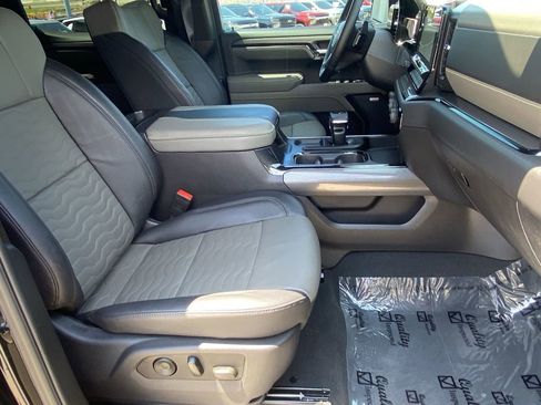 Used 2025 Chevrolet Silverado 1500 ZR2 w/ Technology Package AWD/4WD image 25