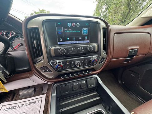 Used 2015 Chevrolet Silverado 2500 High Country w/ Duramax Plus Package AWD/4WD image 18