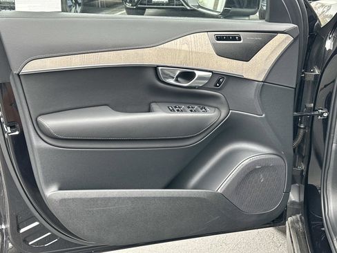 Certified 2024 Volvo XC90 B6 Ultimate w/ Lounge Package image 15