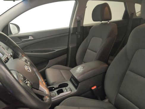 Used 2017 Hyundai Tucson Sport FWD image 17