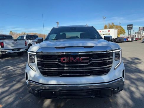 Certified 2022 GMC Sierra 1500 SLT image 4