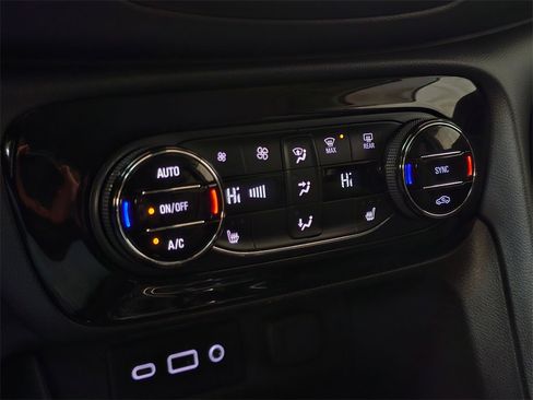 Used 2023 Buick Encore GX Select w/ Sport Touring Package image 29