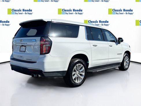 Used 2023 Chevrolet Suburban Premier image 8
