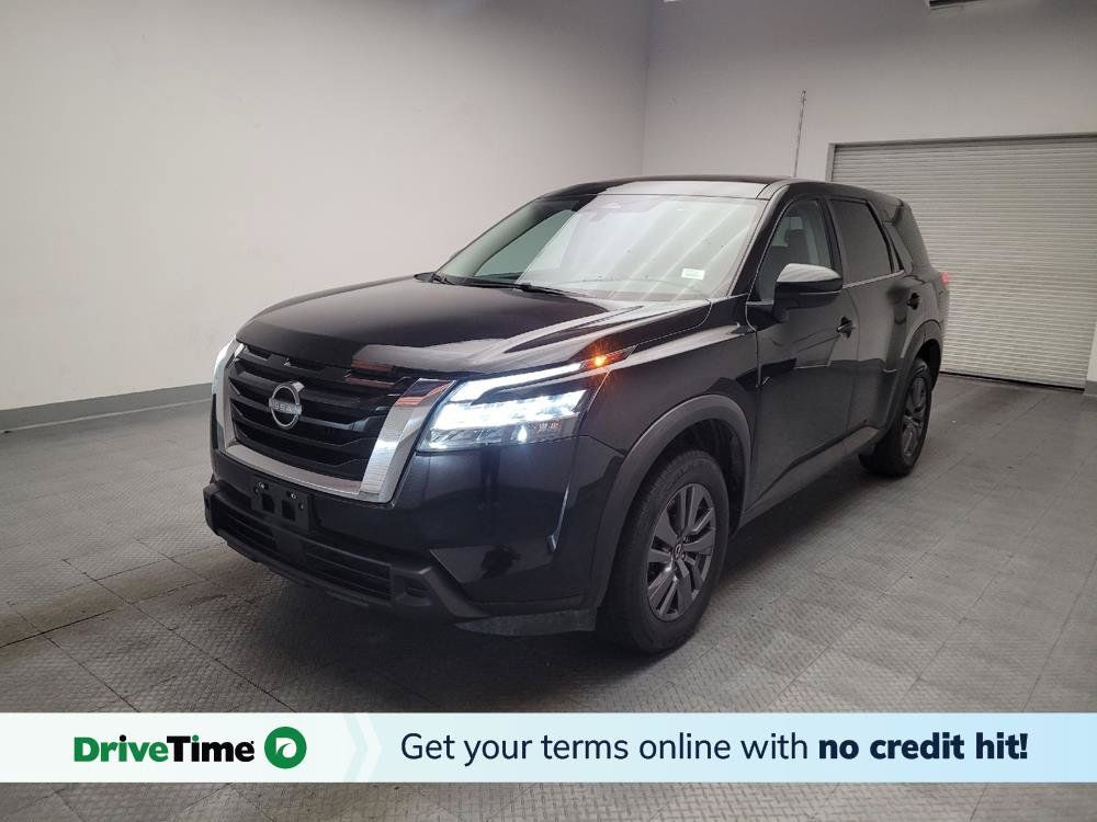 Used 2022 Nissan Pathfinder S FWD image 1
