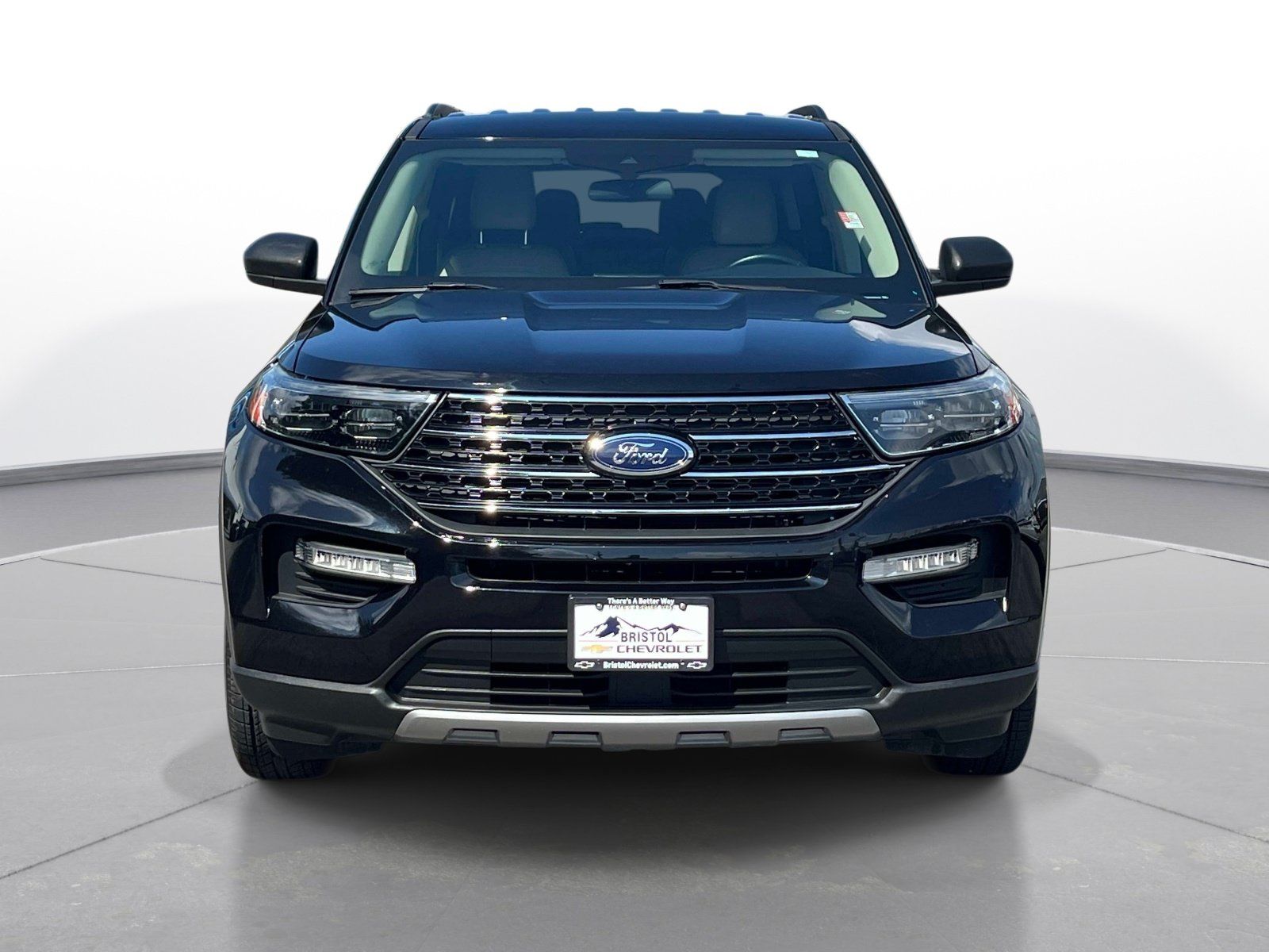 Used 2021 Ford Explorer XLT w/ Equipment Group 202A AWD/4WD image 10