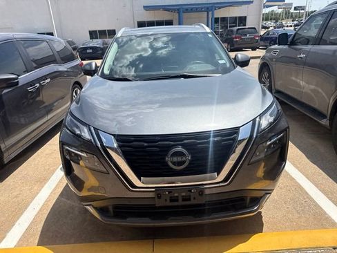 Used 2023 Nissan Rogue SL w/ SL Premium Package FWD image 2