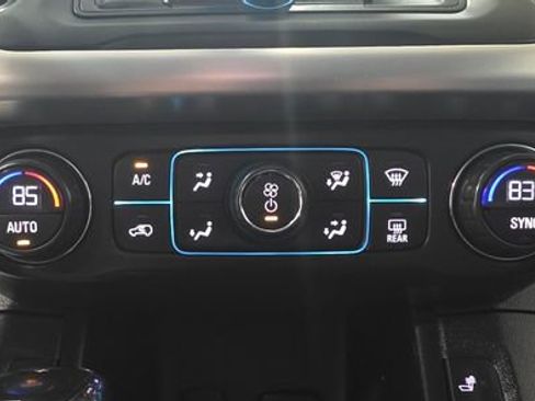 Used 2018 GMC Acadia SLE image 19