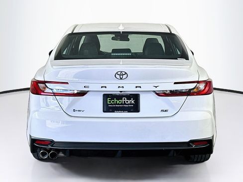 Used 2025 Toyota Camry SE FWD image 7