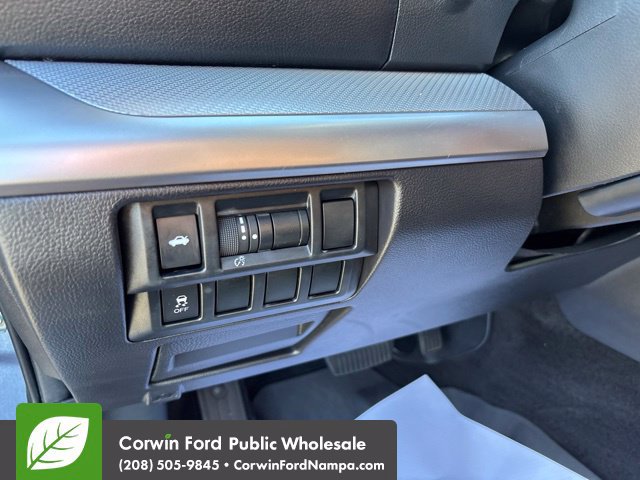 Used 2015 Subaru Legacy 2.5i Premium AWD/4WD image 14