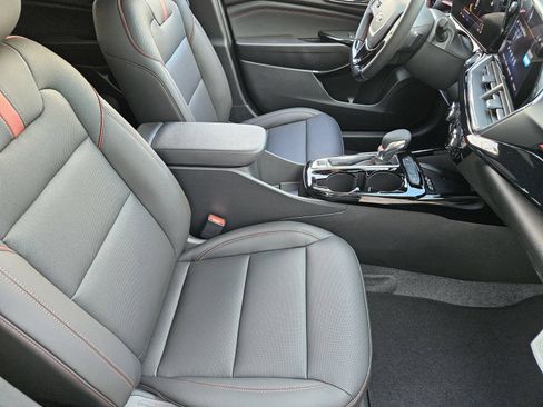 New 2026 Chevrolet Trax RS w/ Sunroof Package FWD image 17