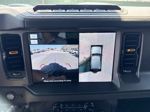 Used 2024 Ford Bronco Badlands AWD/4WD image 17