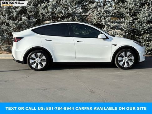 Used 2023 Tesla Model Y Long Range image 11