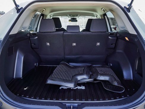 Certified 2021 Toyota RAV4 LE image 14