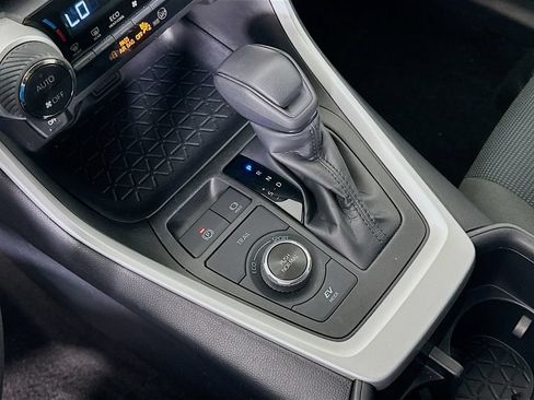 Certified 2025 Toyota RAV4 LE AWD/4WD image 16