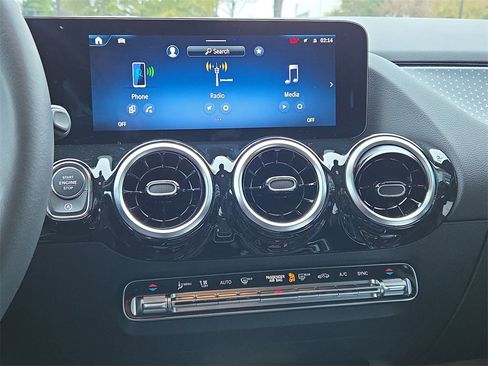 Certified 2026 Mercedes-Benz GLA 250 4MATIC image 24