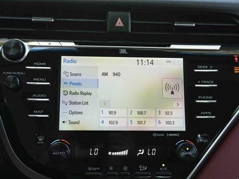 Used 2018 Toyota Camry XSE w/ Driver Assist Package FWD image 30