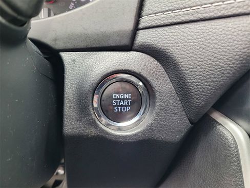 Used 2022 Toyota RAV4 XLE image 19