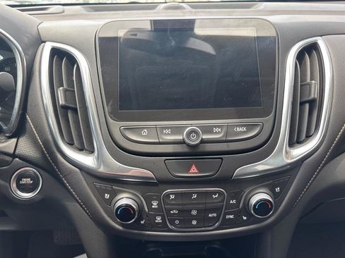 Used 2021 Chevrolet Equinox Premier FWD image 21