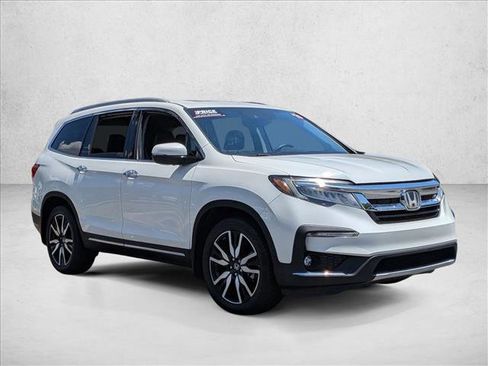 Used 2019 Honda Pilot Touring image 3