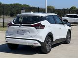 Used 2022 Nissan Kicks SV image 4