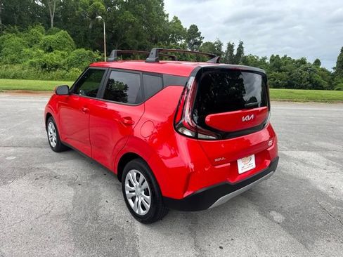 Used 2024 Kia Soul LX FWD image 5