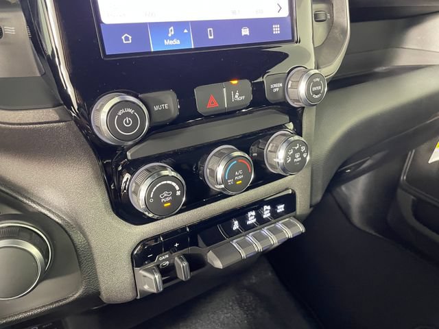 New 2026 RAM 1500 Express AWD/4WD image 6