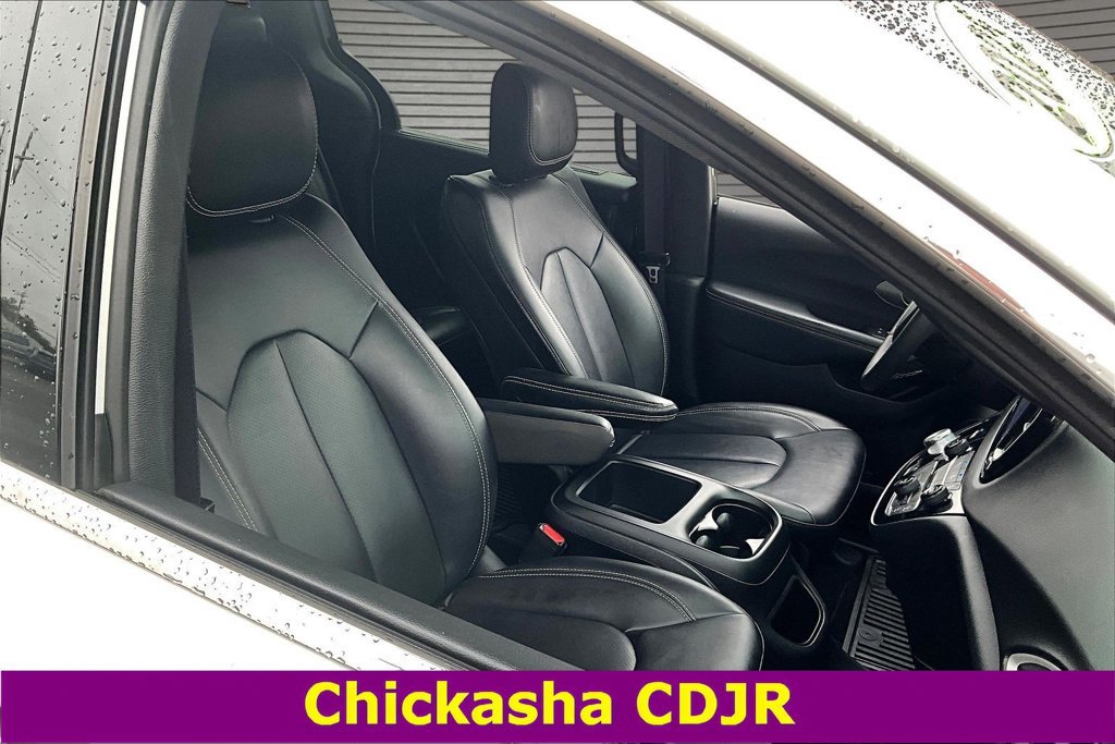 Used 2025 Chrysler Pacifica Select FWD image 29
