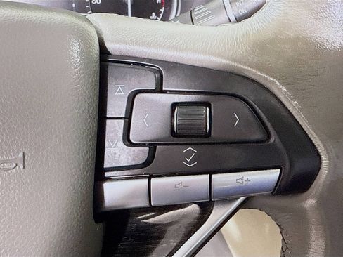 Used 2022 Cadillac XT6 Premium Luxury image 13