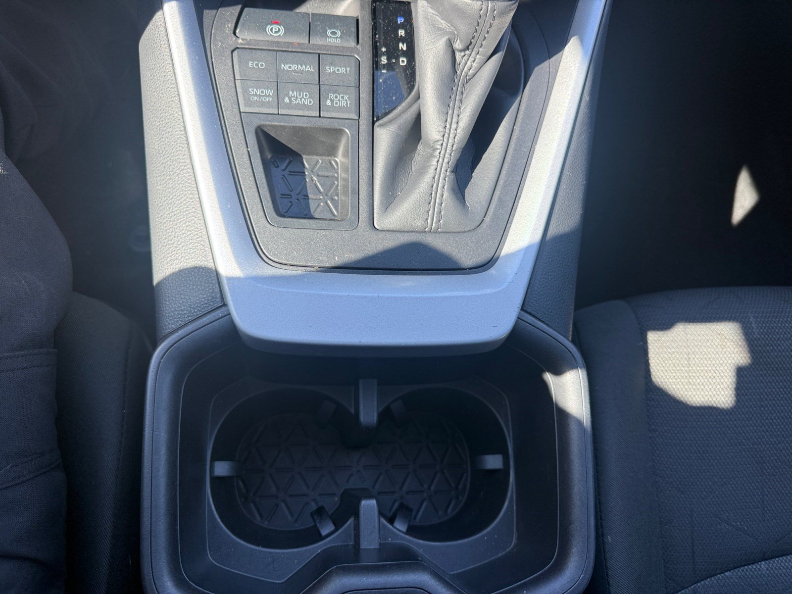 Used 2024 Toyota RAV4 XLE AWD/4WD image 15