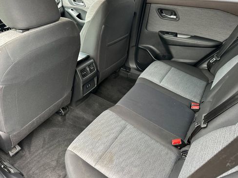 Used 2023 Nissan Rogue SV FWD image 13