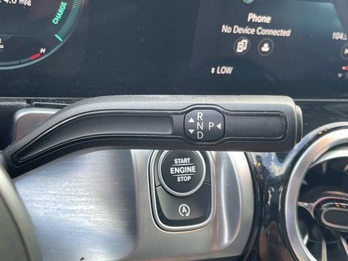 Used 2022 Mercedes-Benz GLB 250 image 41